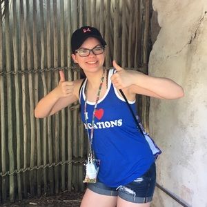 Meet your Posher, Elizabeth